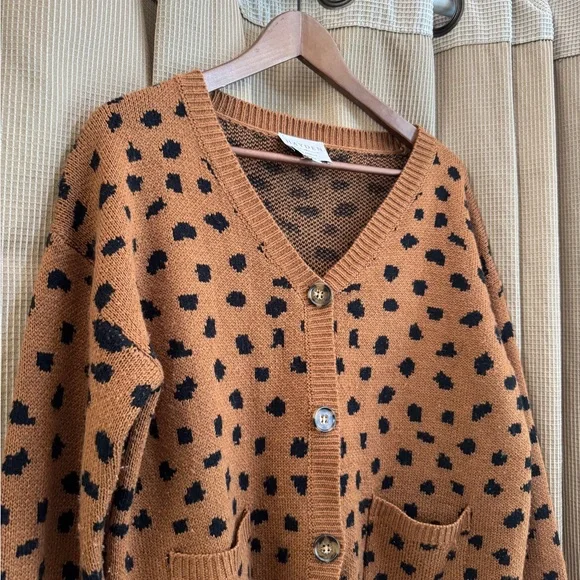 Hayden Cozy Brown and Black Spotted Knit Cardigan - Picture 4 of 4